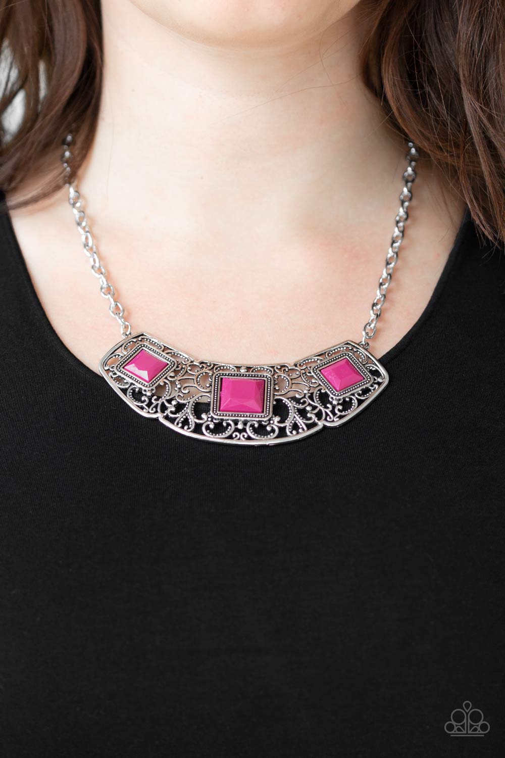 Feeling Inde-PENDANT - Pink Paparazzi