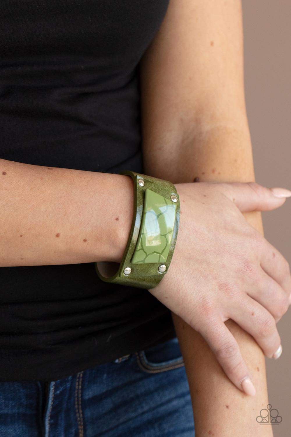 Geo Glamper - Green bracelet Paparazzi Accessories